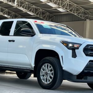Toyota Tacoma 2024 SR